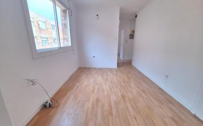 Bedroom of Flat for sale in Sabadell