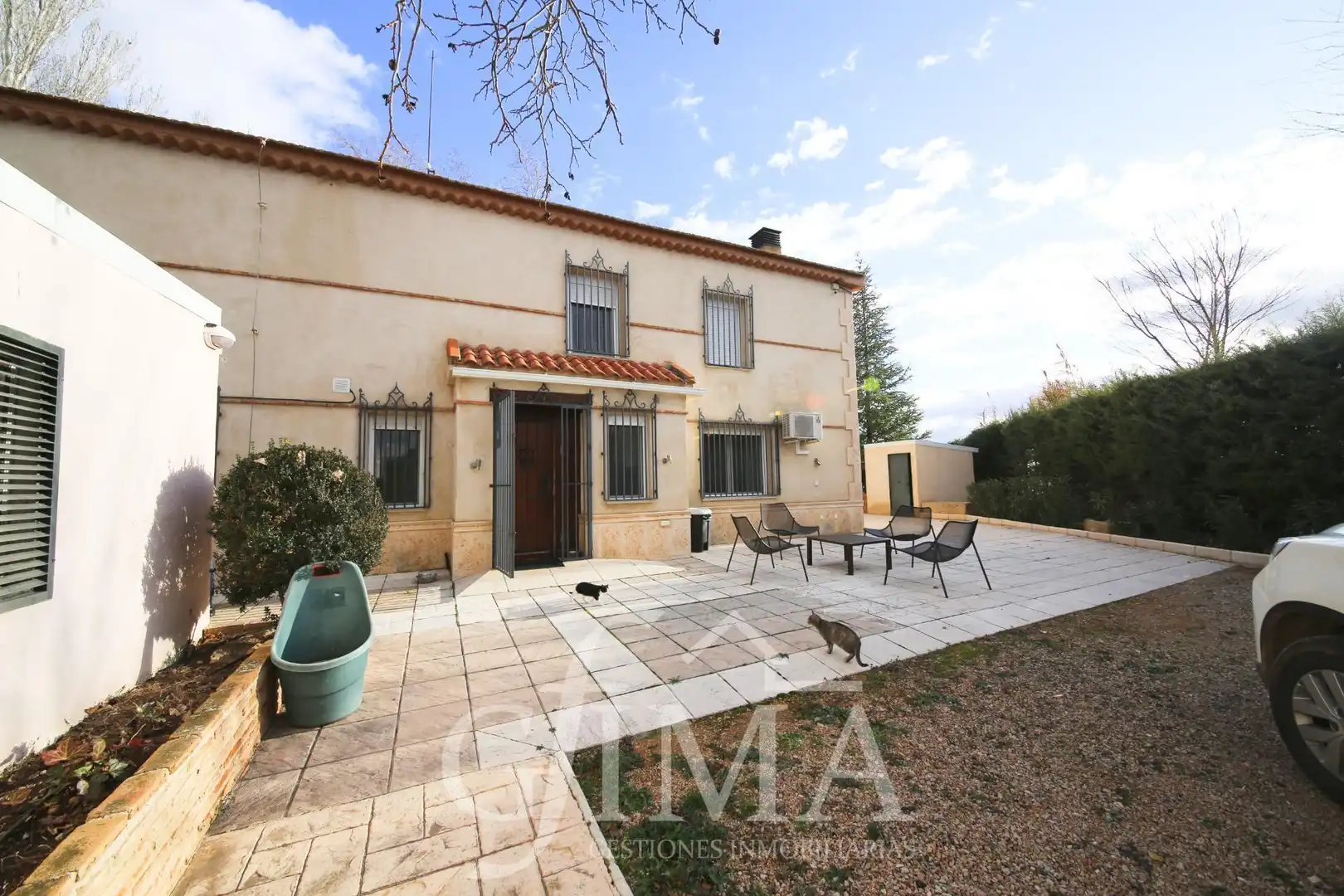 Exterior view of Houses for sale in Argamasilla de Alba  with Air Conditioner, Heating and Terrace