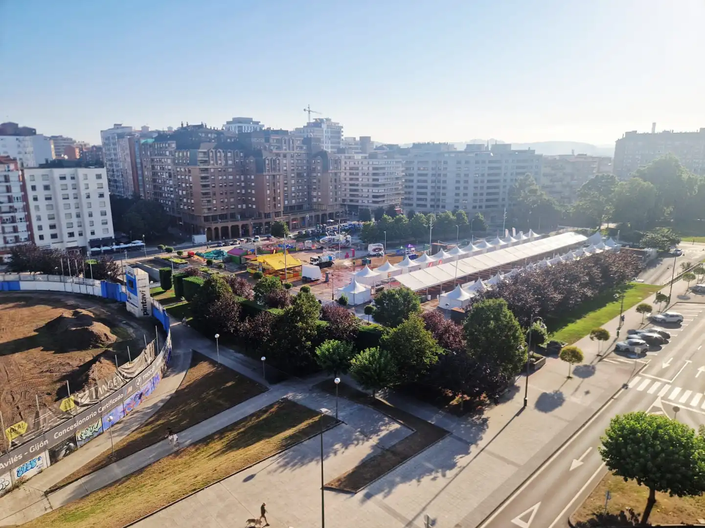 Vista exterior de Pis en venda en Avilés amb Calefacció, Parquet i Terrassa