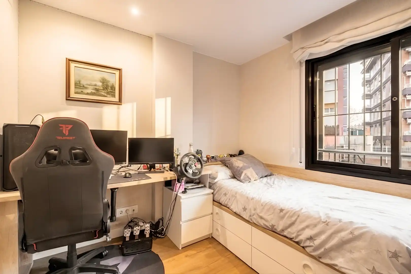 Bedroom of Flat for sale in Sant Cugat del Vallès  with Air Conditioner, Heating and Parquet flooring
