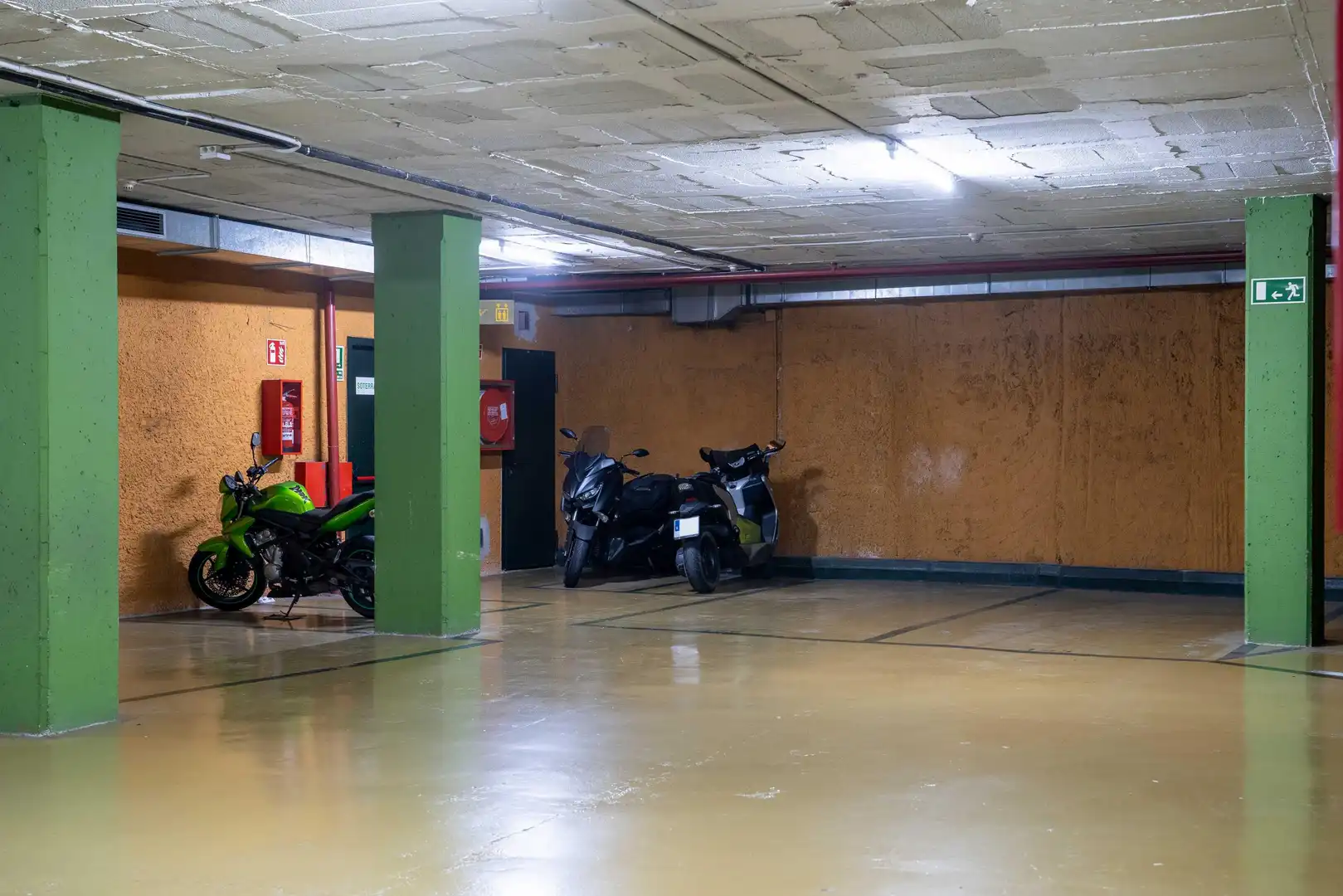 Parking of Garage for rent in Les Corts