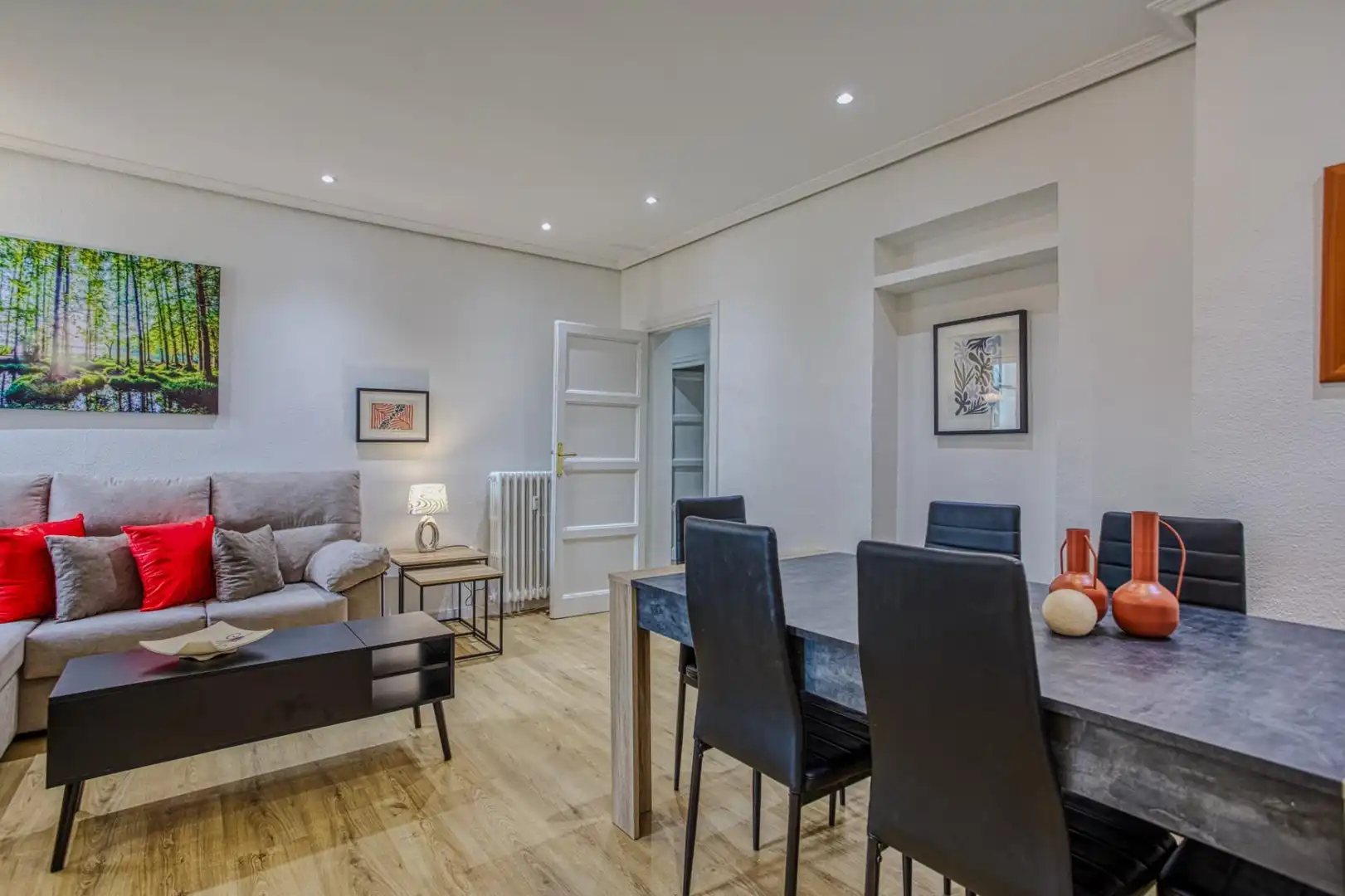 Menjador de Apartament de lloguer en Madrid amb Aire condicionat, Calefacció i Parquet