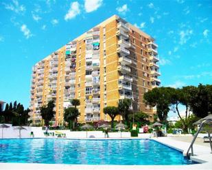 Vista exterior de Estudi en venda en Benalmádena amb Aire condicionat, Calefacció i Jardí privat