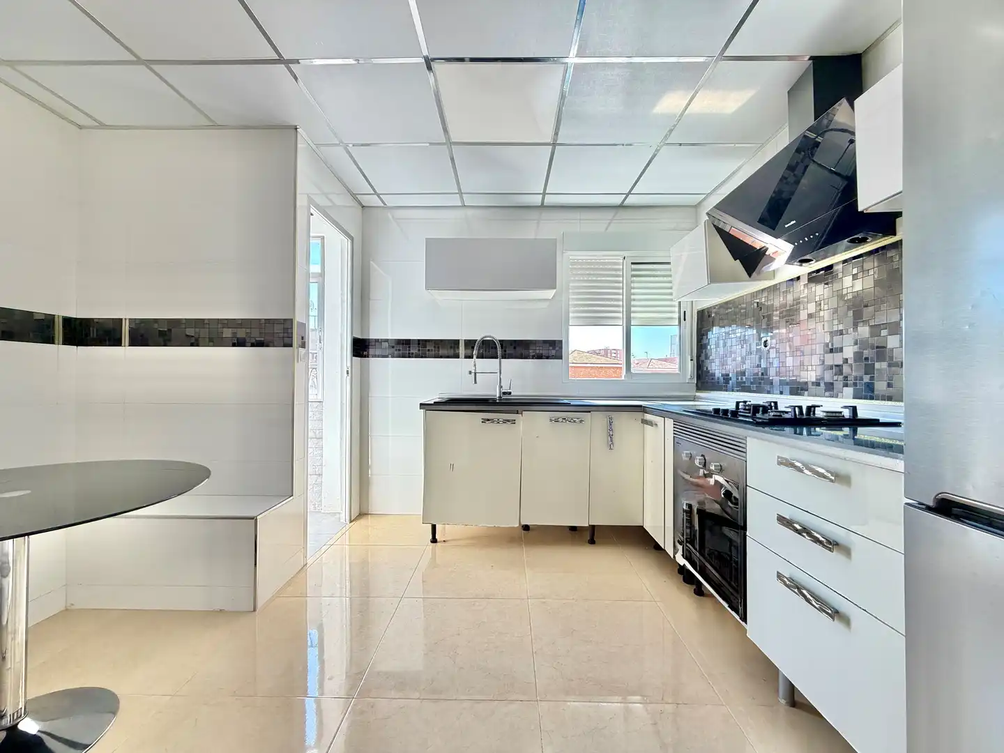 Cocina de Piso en venta en Murcia con Aire acondicionado