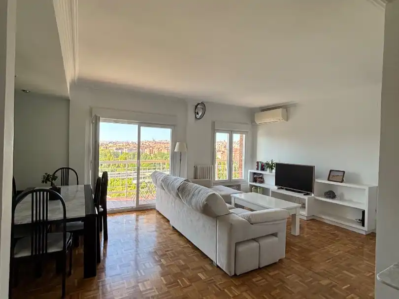 Wohnzimmer von Wohnung zur untervermieten in Madrid mit Klimaanlage, Heizung und Parkett