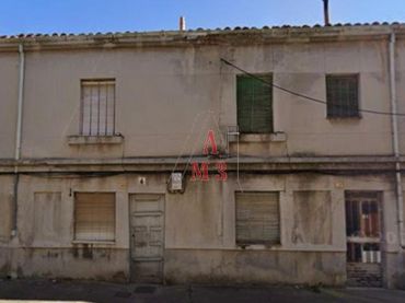 Casa amb jardí en venda a Trobajo del Camino