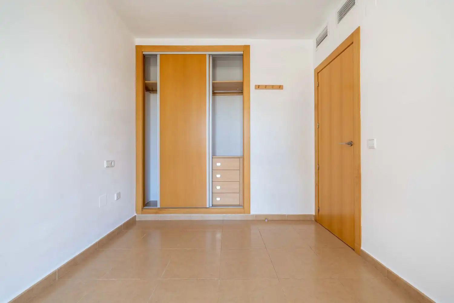 Schlafzimmer von Wohnung zur Miete in Murcia mit Klimaanlage und Heizung