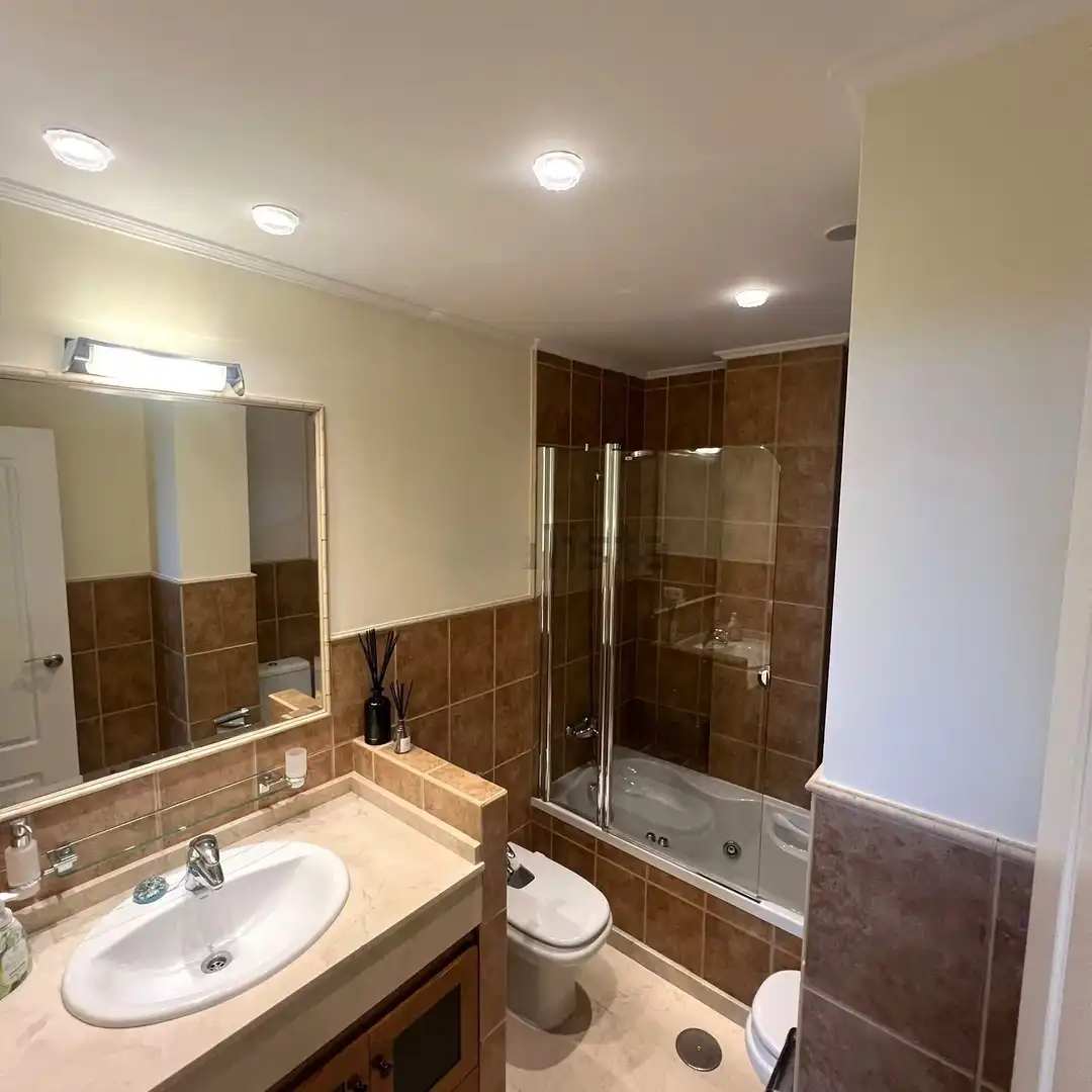 Baño de Apartamento en venta en Finestrat con Aire acondicionado, Terraza y Piscina comunitaria