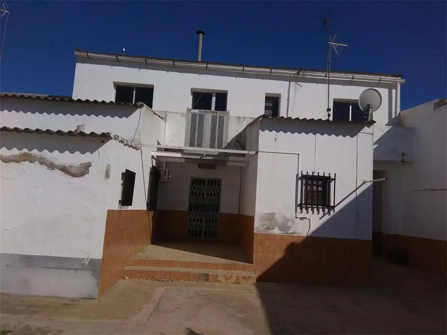 Vista exterior de Local en venta en Puebla de Sancho Pérez con Aire acondicionado