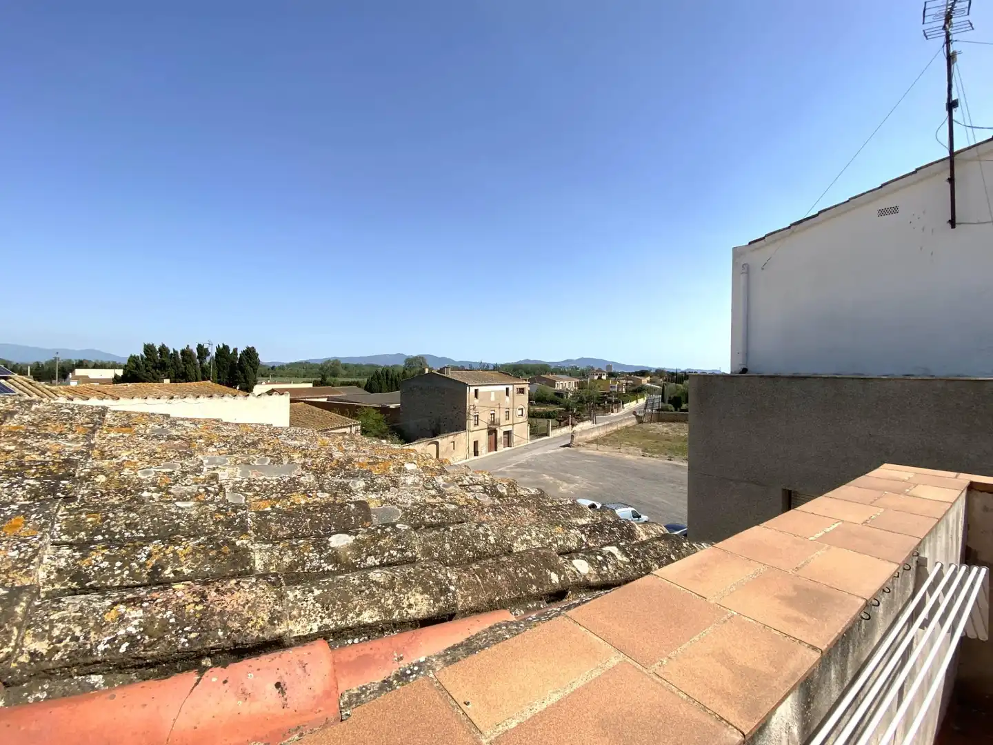 Vista exterior de Casa adosada en venda en L'Armentera amb Calefacció, Moblat i Alarma