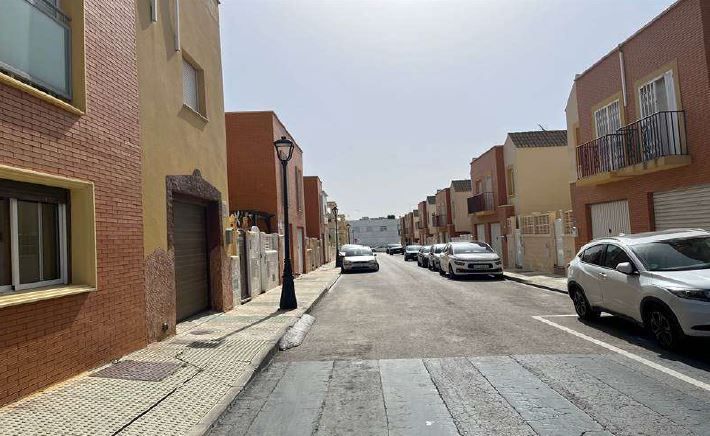Single-family semi-detached for sale in ANDARAX, Viator