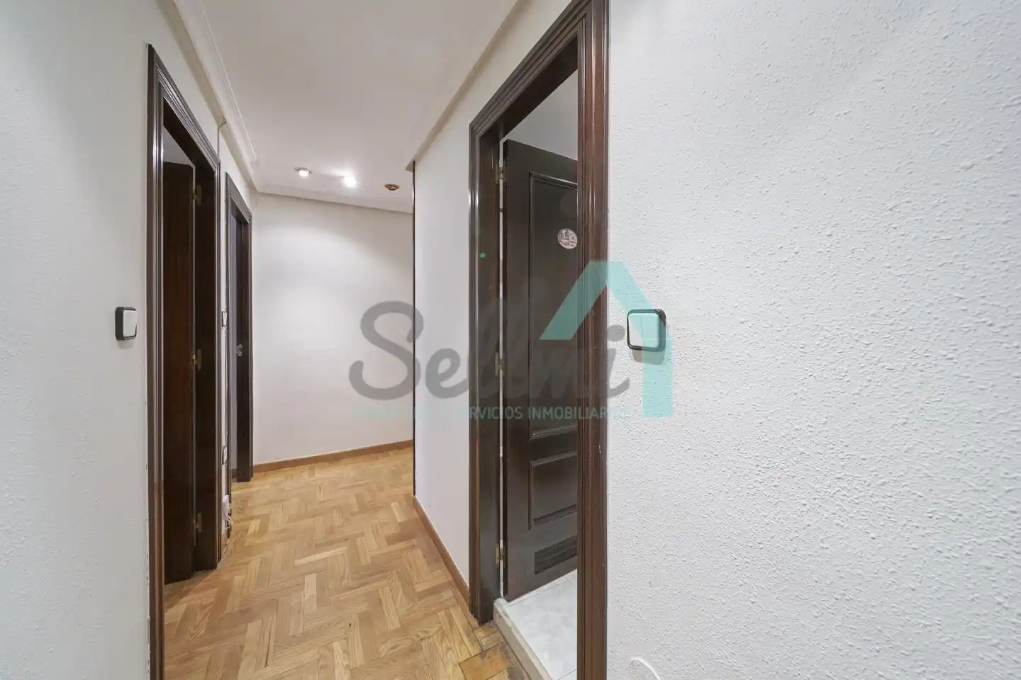 Flat for rent in Félix Aramburu, Auditorio - Seminario - Parque de Invierno