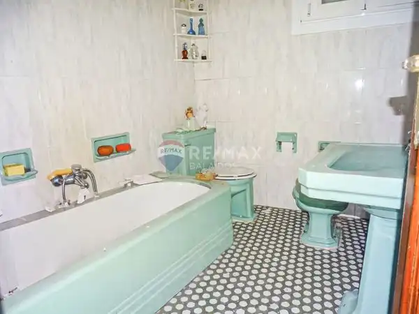 Bathroom of Houses for sale in Vigo   with Private garden, Terrace and Storage room