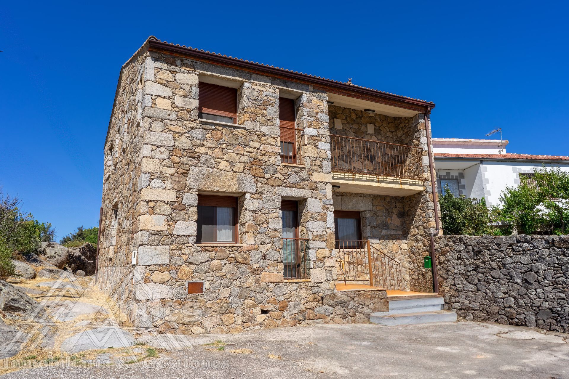 Exterior view of House or chalet for sale in Hoyorredondo  with Heating and Private garden