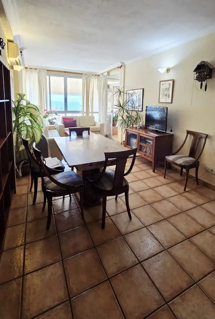 Comedor de Piso en venta en Benidorm con Aire acondicionado, Terraza y Piscina comunitaria