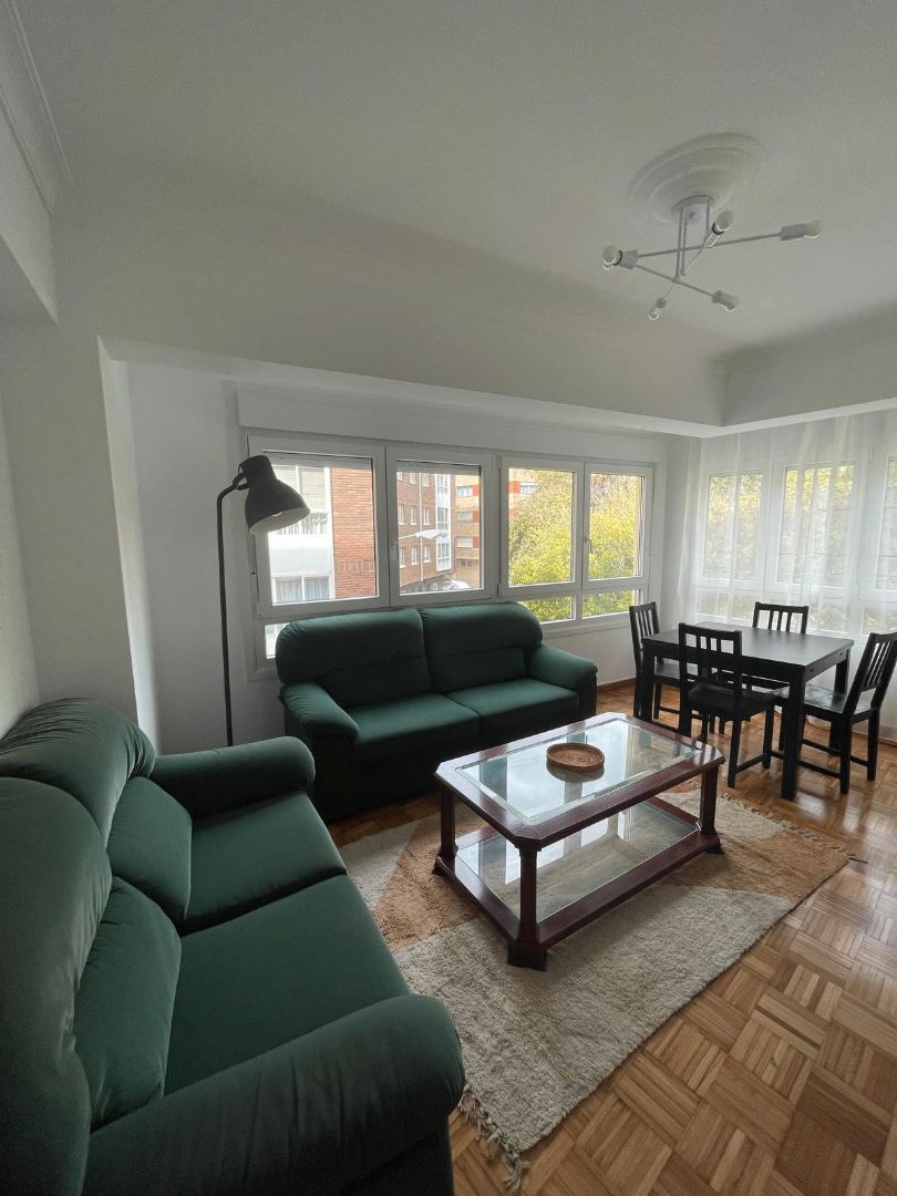 Living room of Flat to rent in Ferrol  with Heating, Parquet flooring and Furnished