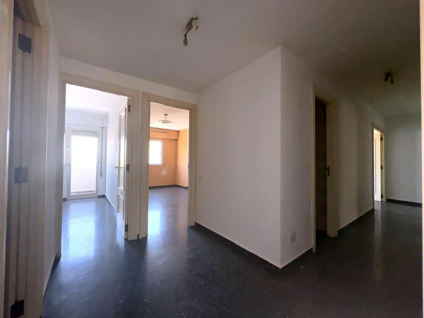 Wohnung zum Verkauf in Godella mit Klimaanlage und Balkon