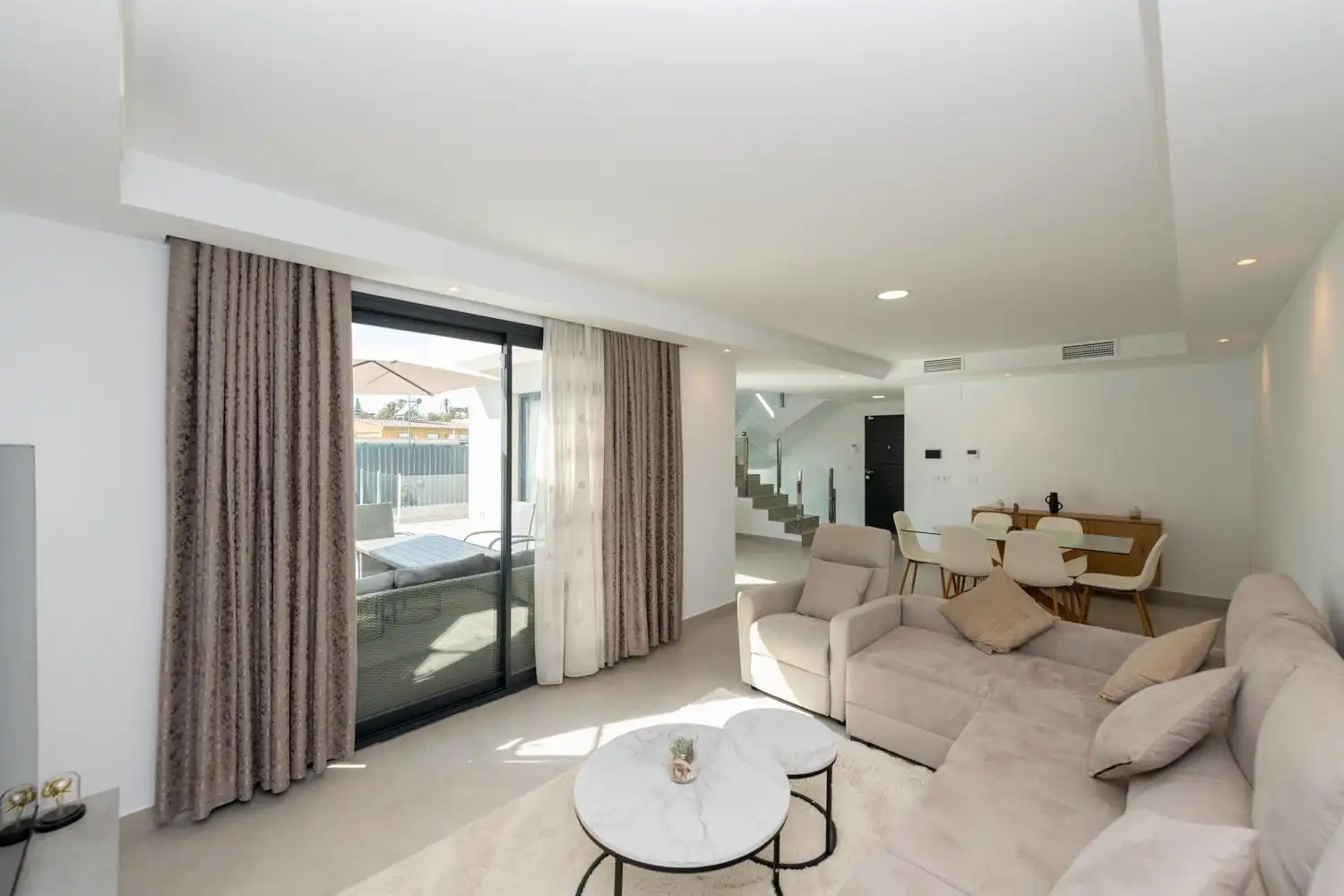 Wohnzimmer von Haus oder Chalet zur Miete in El Campello mit Klimaanlage, Privatgarten und Terrasse