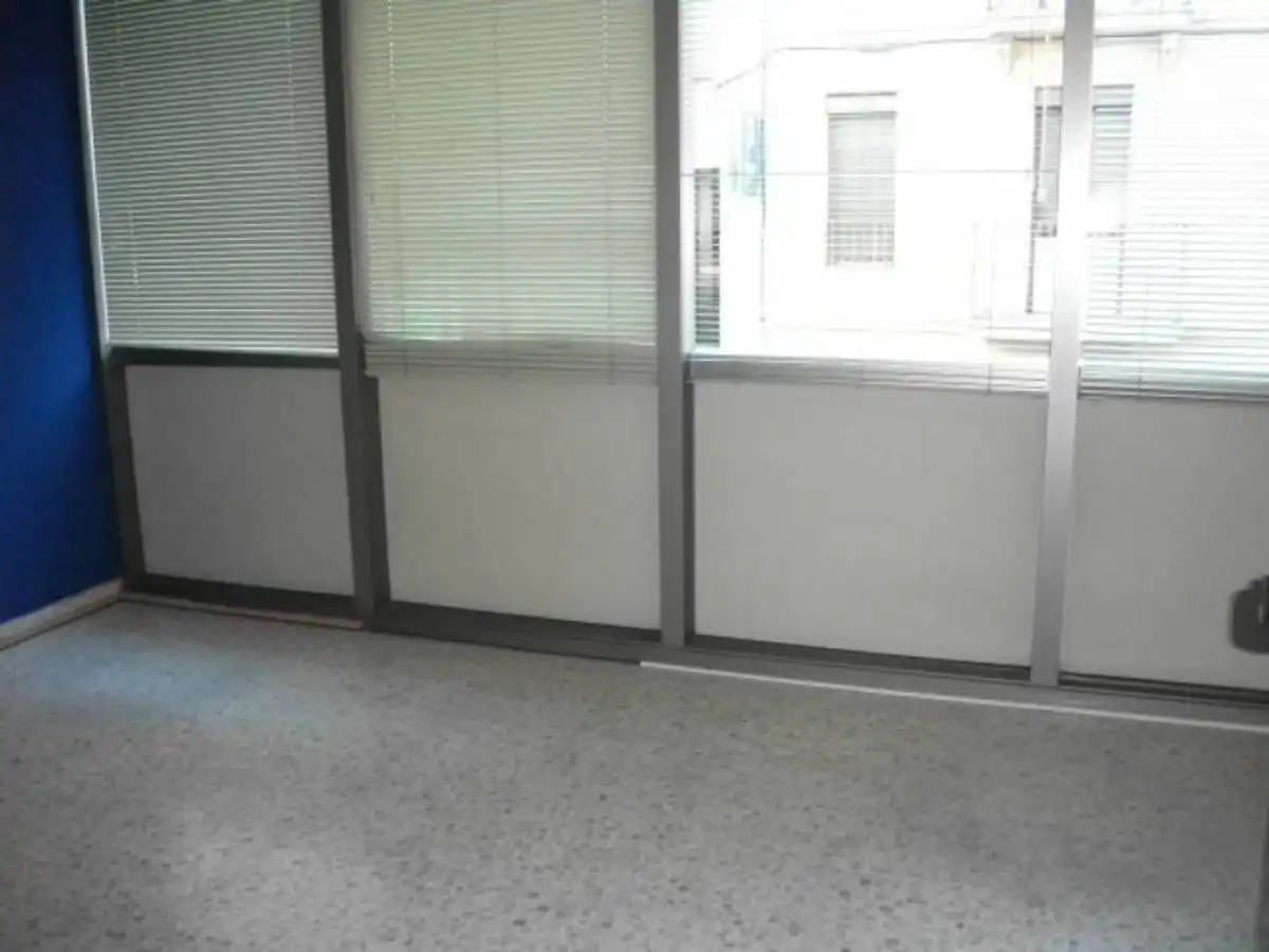 Office space to rent in Centre - Passeig i Rodalies, imagen 2