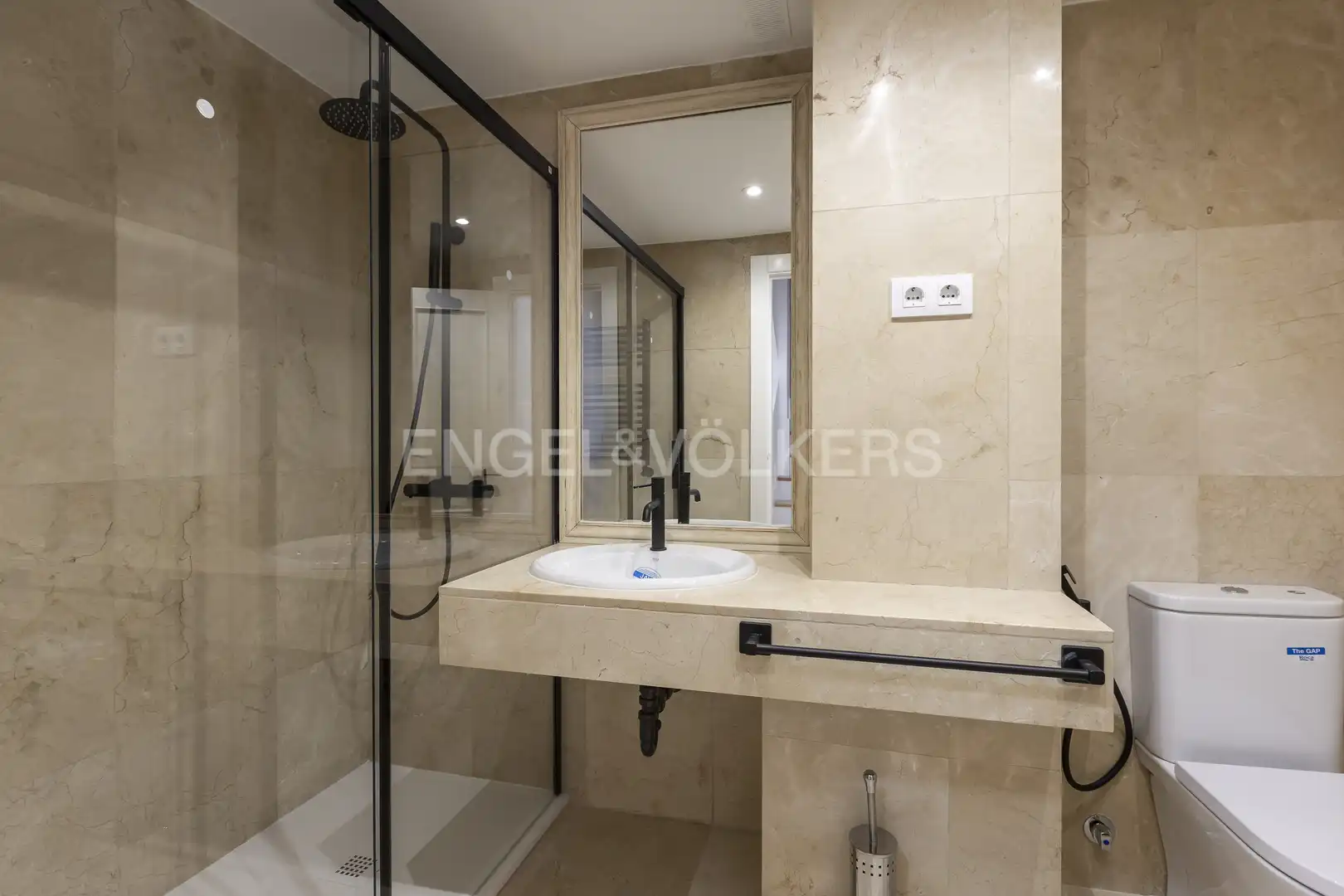 Bathroom of Houses for sale in Pozuelo de Alarcón  with Air Conditioner, Heating and Swimming Pool