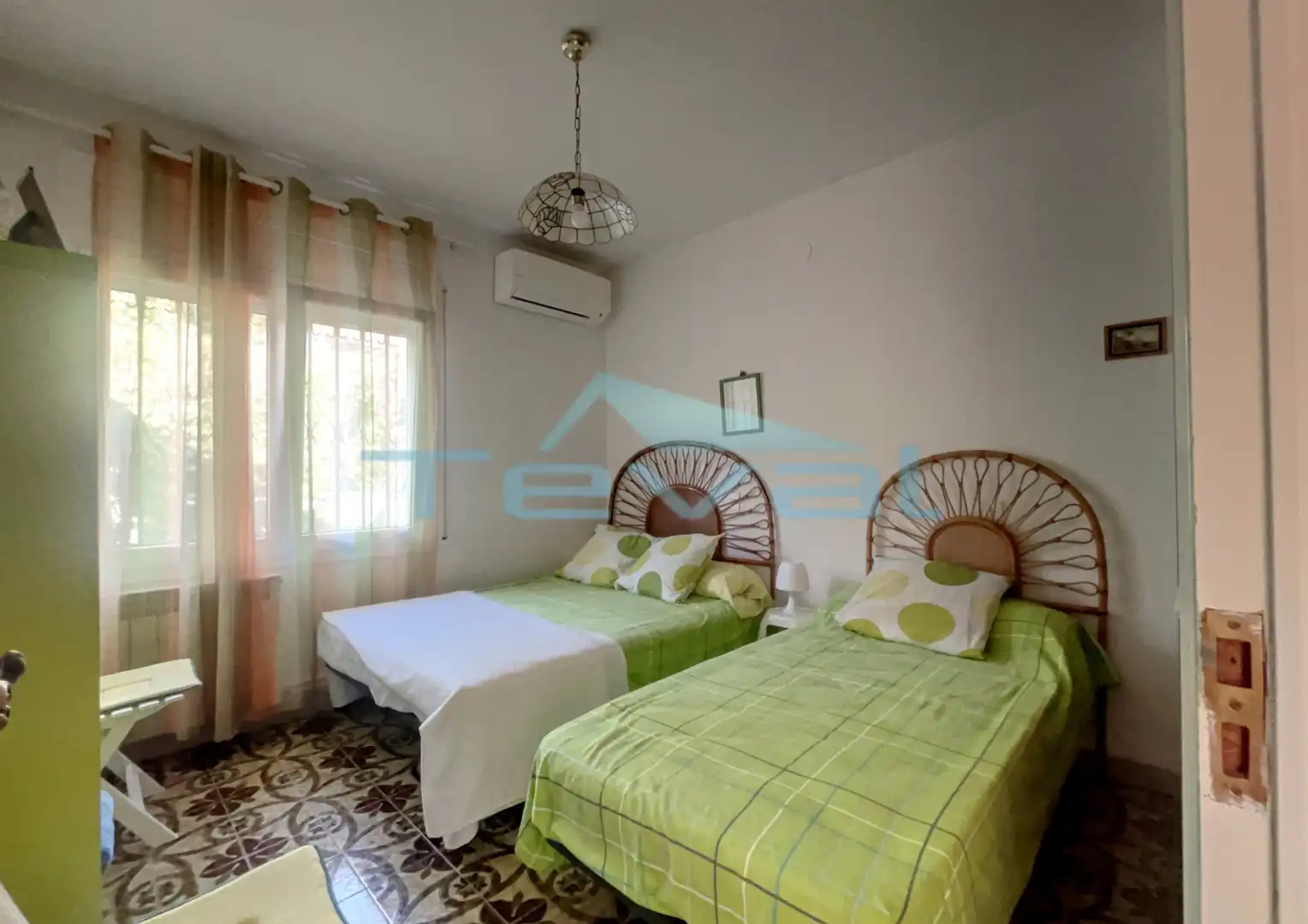 Houses for sale in Carrer Osca, Mar Cambrils