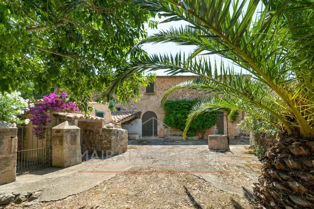 Vista exterior de Finca rústica en venda en Pollença amb Jardí privat, Terrassa i Traster