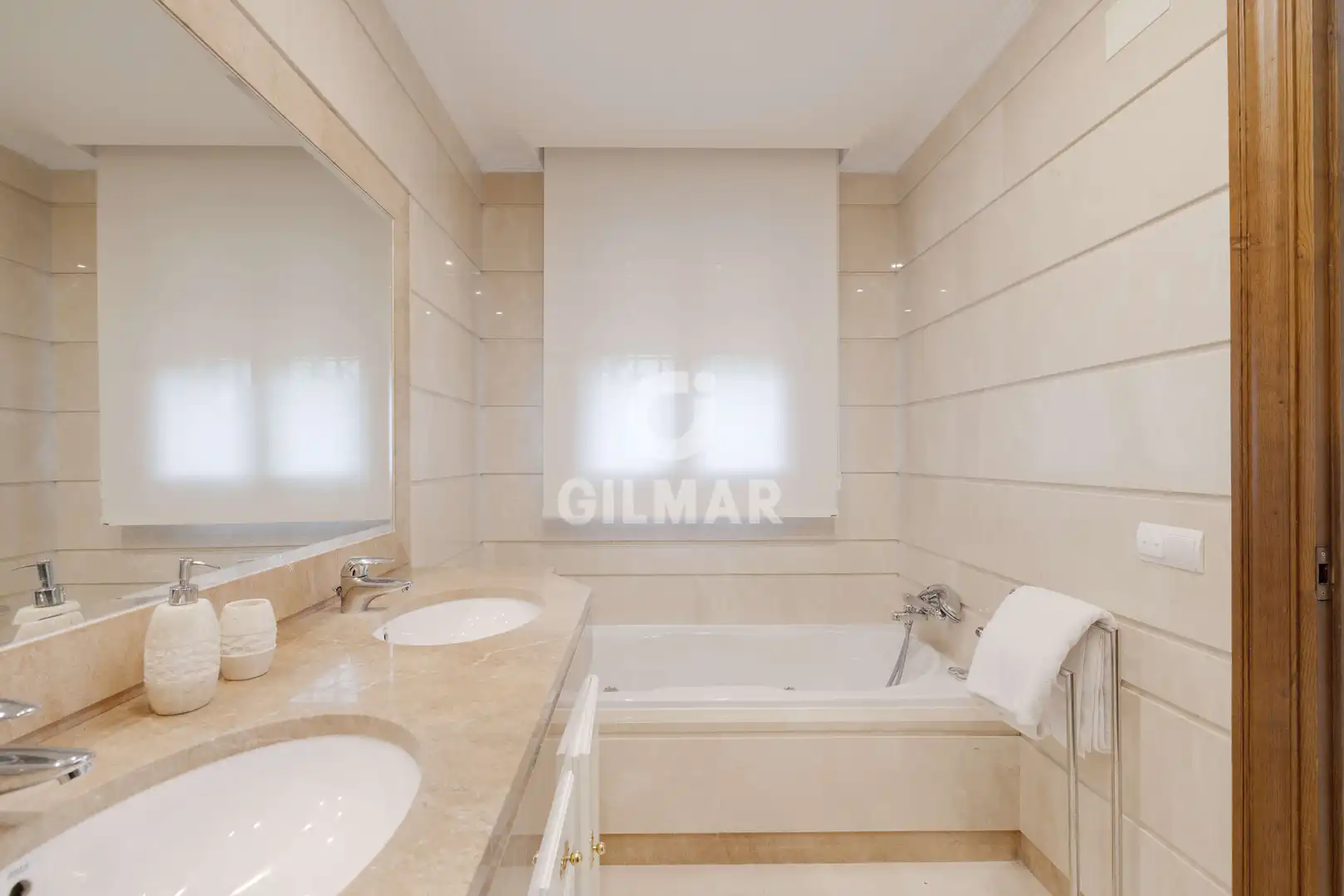 Baño de Casa o chalet en venta en Benahavís con Calefacción, Jardín privado y Piscina