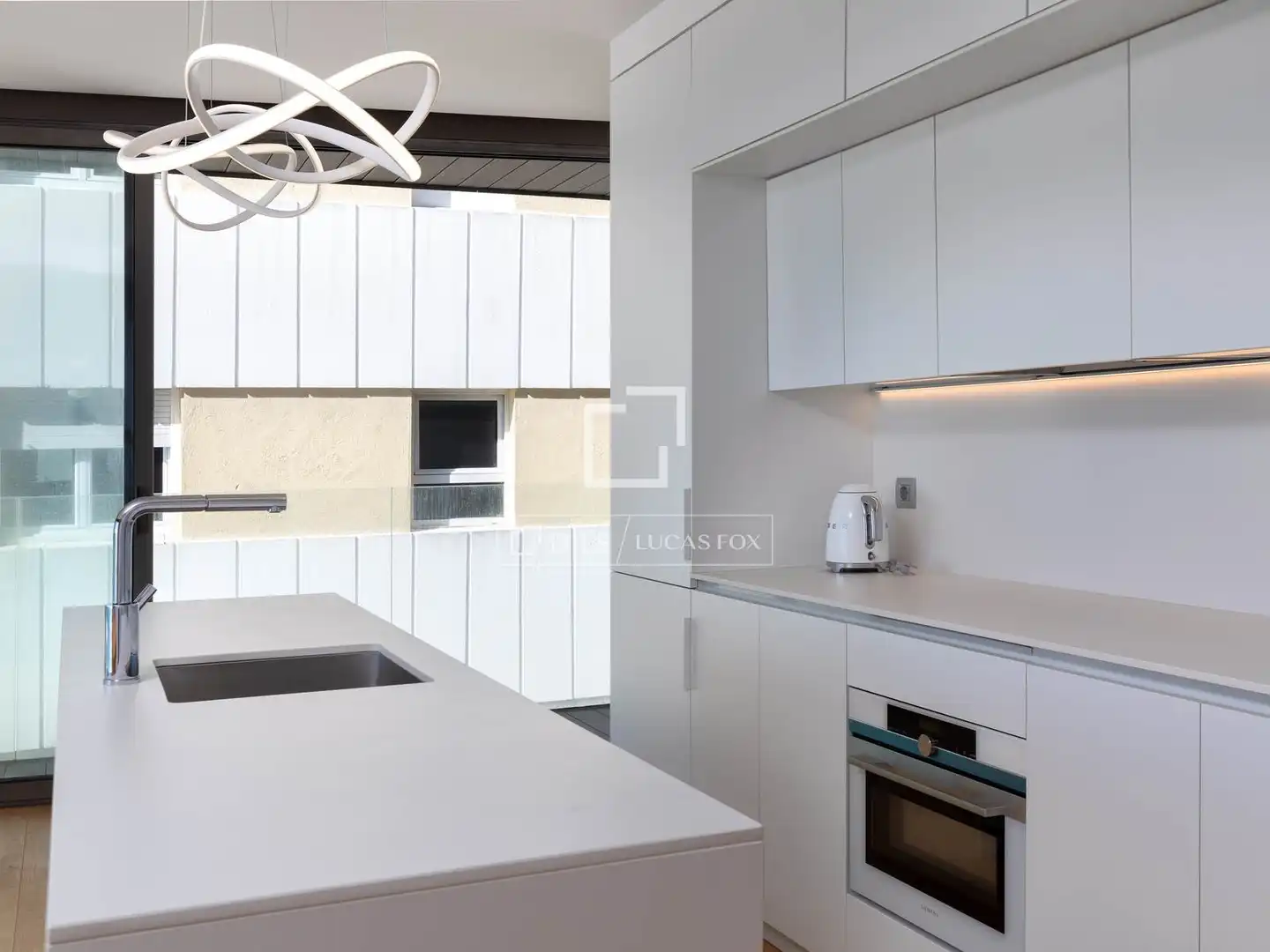 Küche von Wohnung zum Verkauf in Lloret de Mar mit Klimaanlage, Terrasse und Schwimmbad