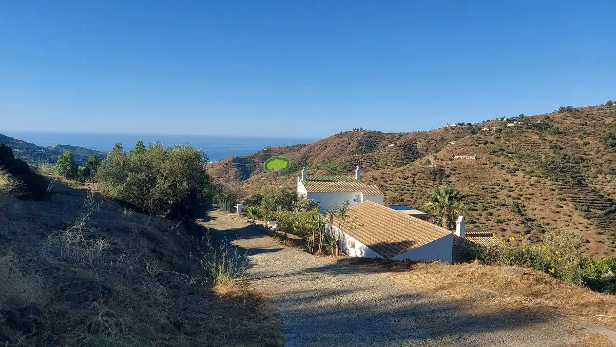 Vista exterior de Finca rústica en venta en Cómpeta con Aire acondicionado, Terraza y Trastero