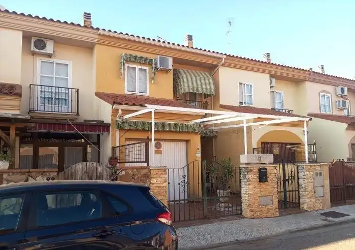 Terraced house for sale in Calle Lopez Prudencio 20, imagen 4