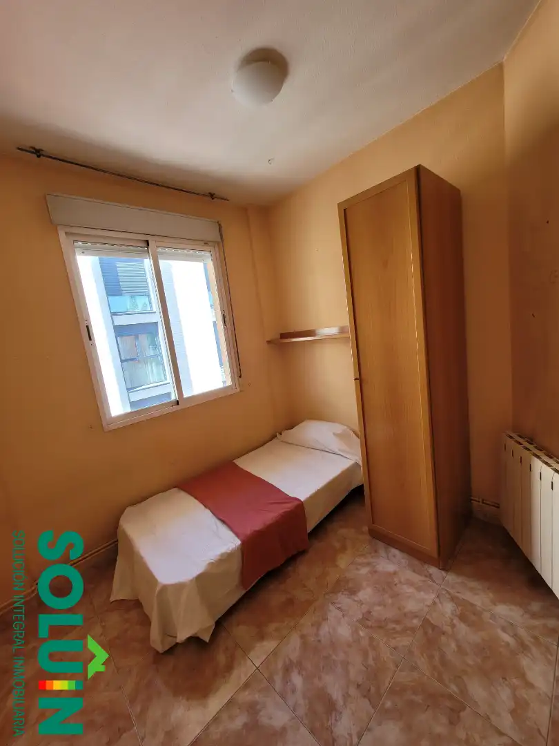 Habitación de Piso en venta en Fuenlabrada con Calefacción, Trastero y Horno