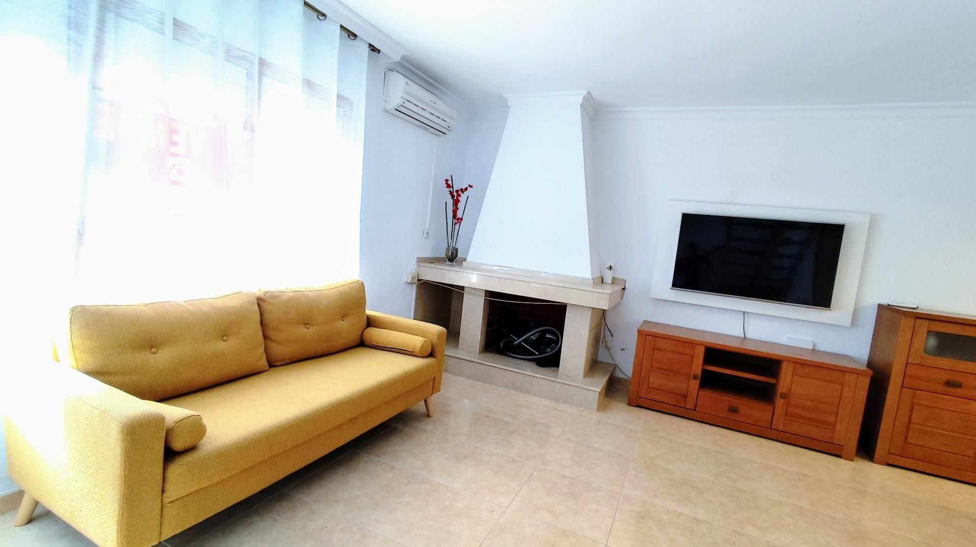 Living room of Single-family semi-detached for sale in Torremolinos  with Air Conditioner, Heating and Private garden