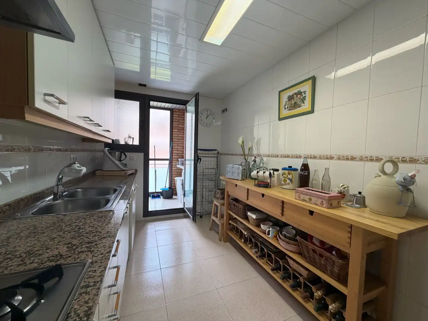 Cocina de Piso en venta en Sant Boi de Llobregat con Calefacción, Terraza y Amueblado