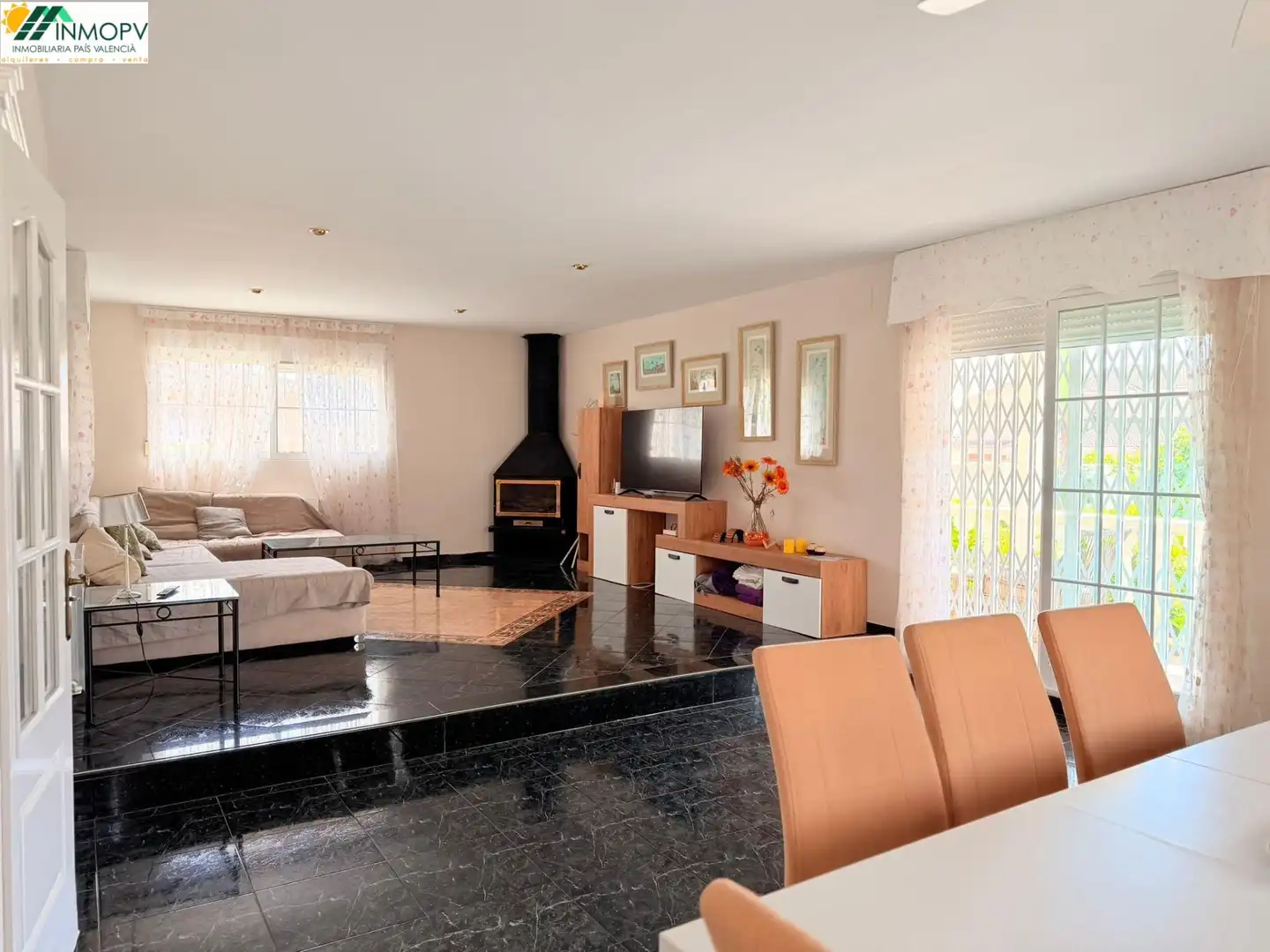 Sala d'estar de Casa o xalet en venda en Vinaròs amb Calefacció, Jardí privat i Terrassa