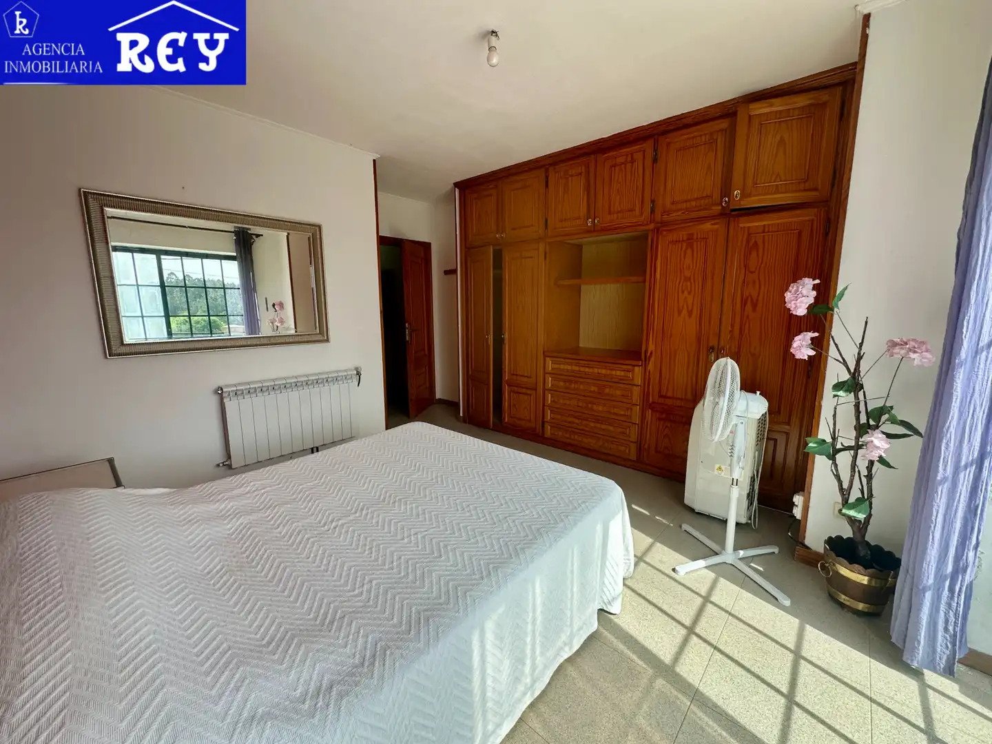 Dormitori de Casa o xalet en venda en Ames amb Calefacció, Jardí privat i Parquet