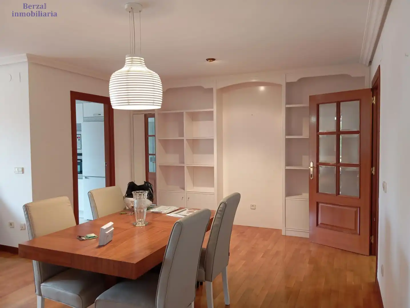 Comedor de Piso de alquiler en  Logroño con Calefacción, Jardín privado y Terraza