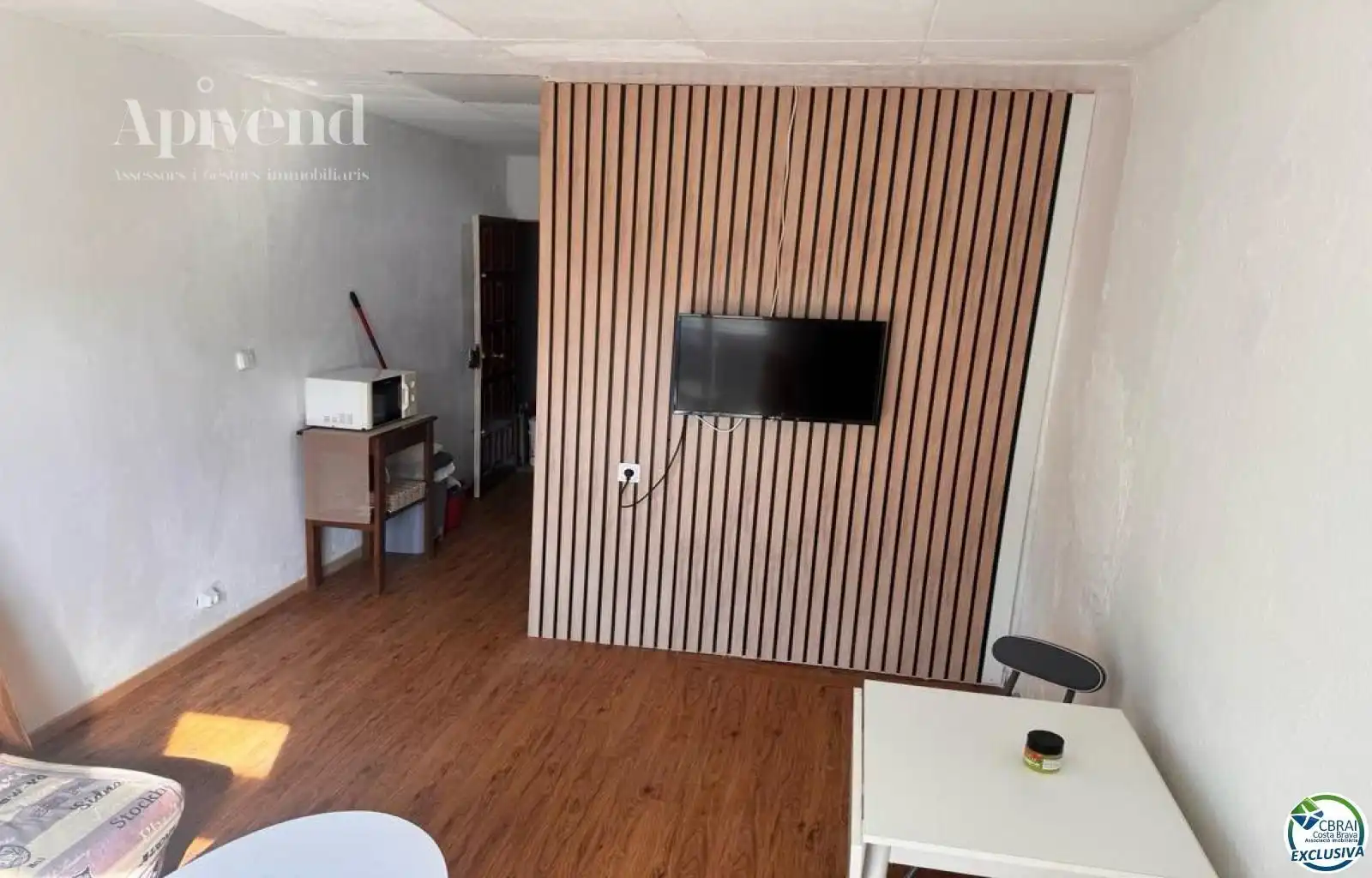 Sala d'estar de Estudi en venda en Empuriabrava amb Aire condicionat, Terrassa i Moblat