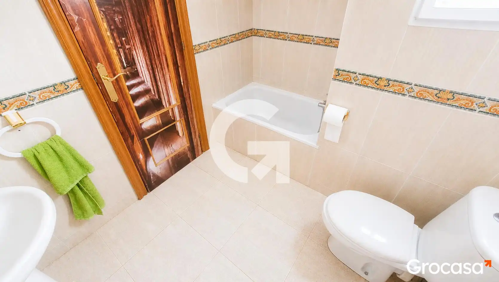 Baño de Piso en venta en Cubelles con Horno y Balcón