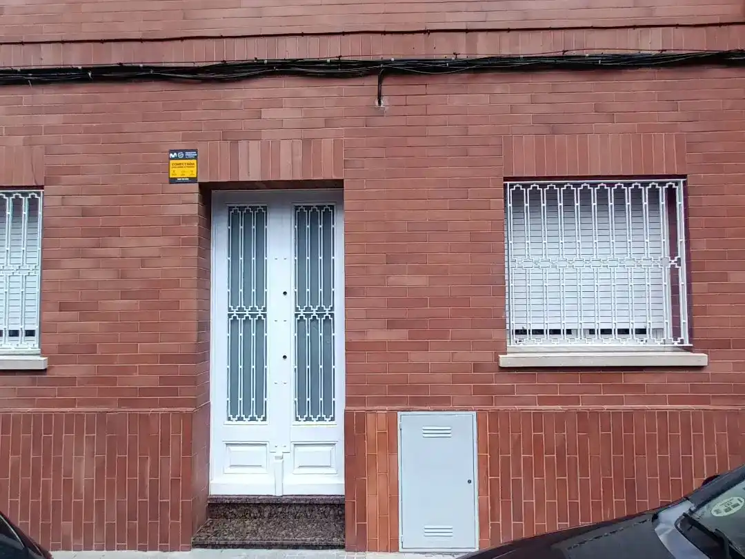 Außenansicht von Erdgeschoss zum Verkauf in El Prat de Llobregat