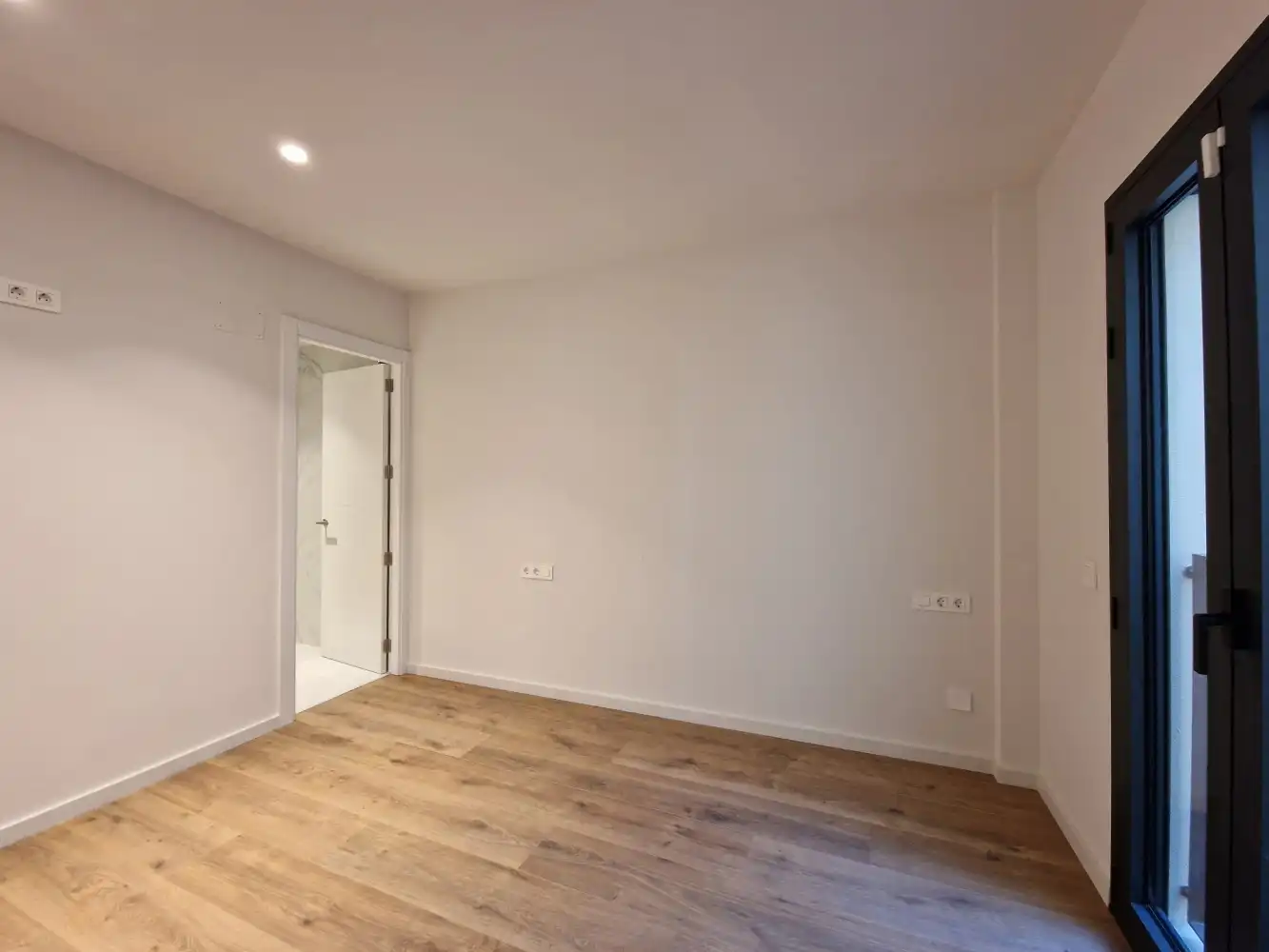 Bedroom of Attic for sale in Girona  with Air Conditioner, Heating and Terrace