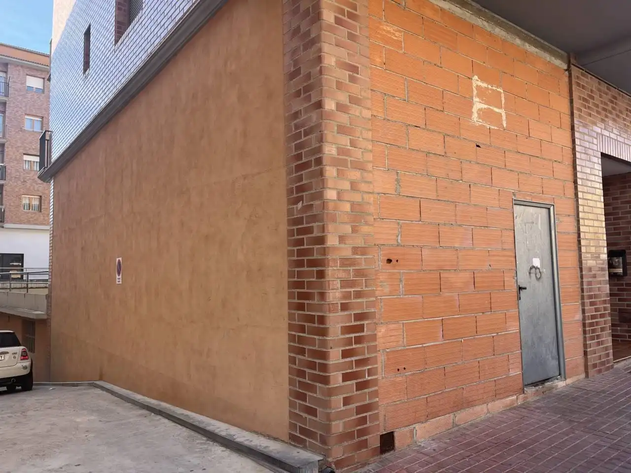 Exterior view of Commercial properties for sale in Alcañiz