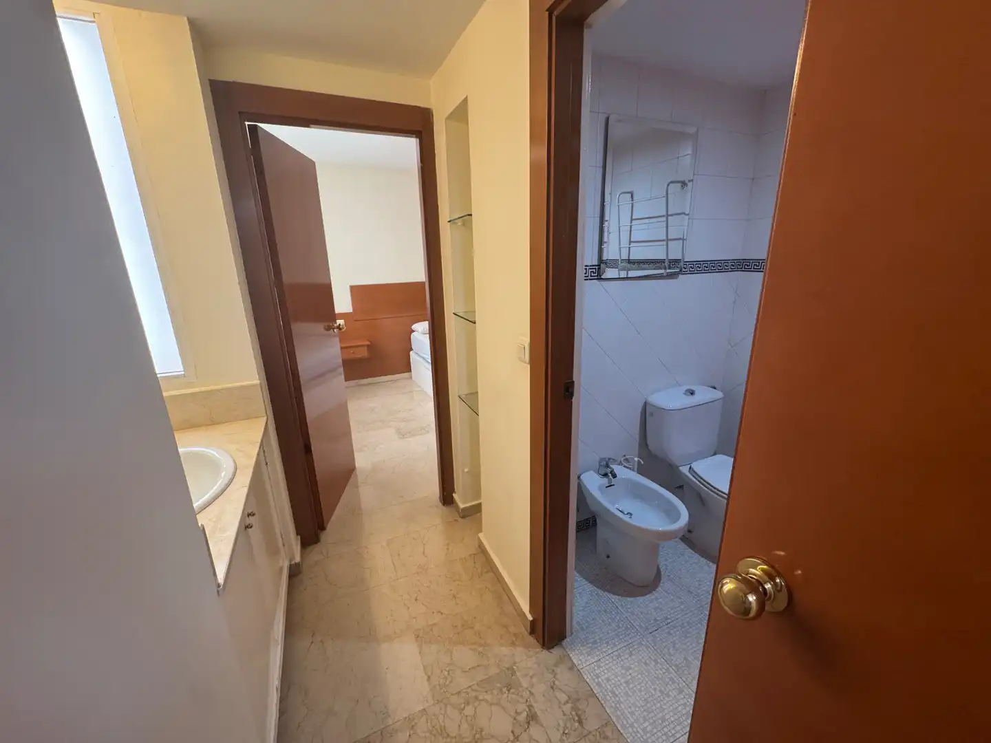 Bathroom of Flat for rent in Jaén  with Air Conditioner, Heating and Terrace