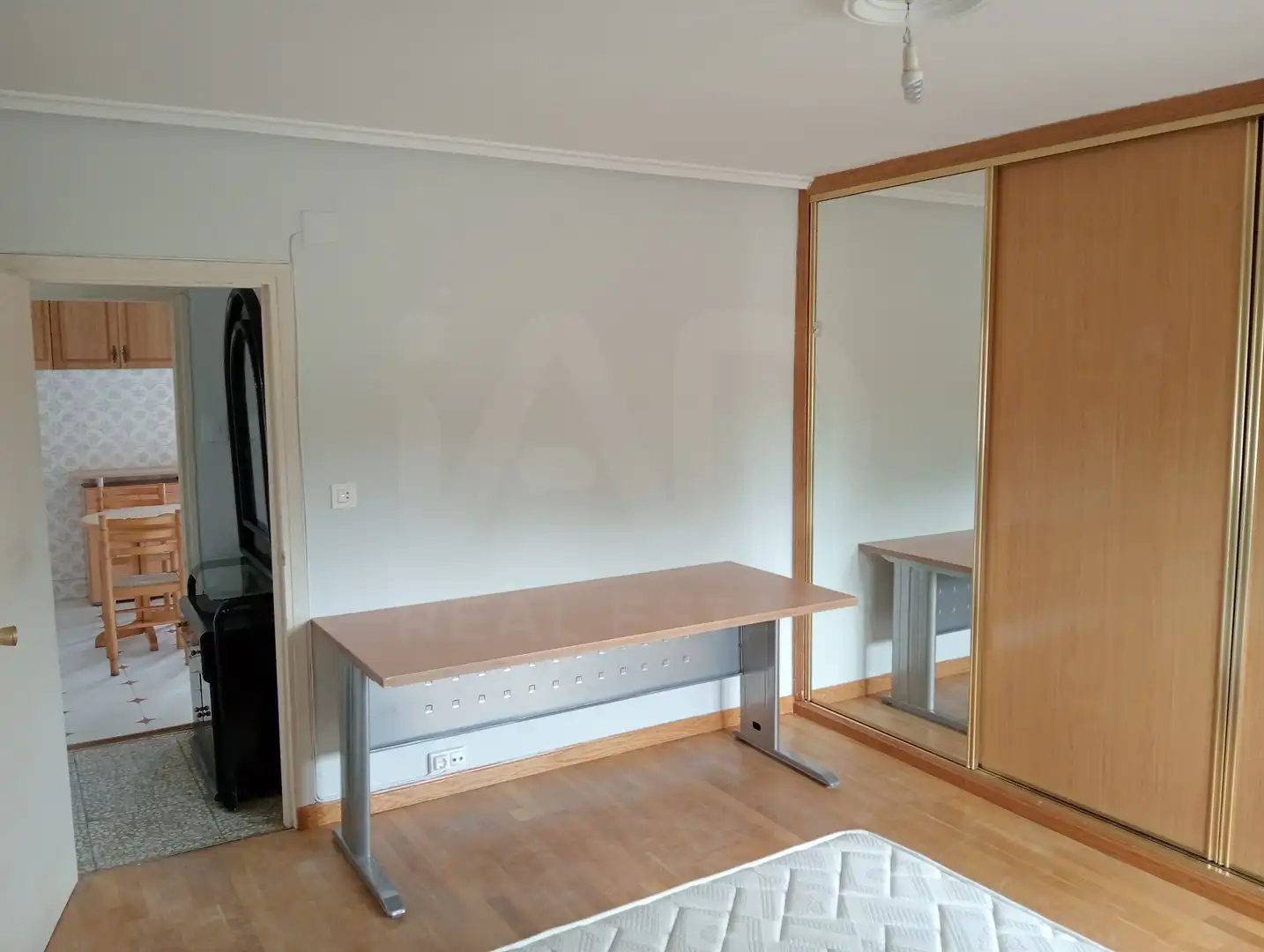 Schlafzimmer von Wohnung zur Miete in Sariegos mit Heizung und Terrasse