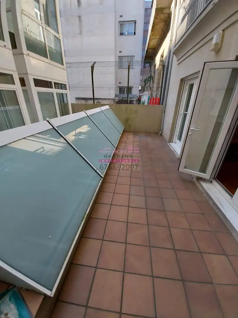 Flat for rent in Rúa de Urzáiz, Centro - Areal