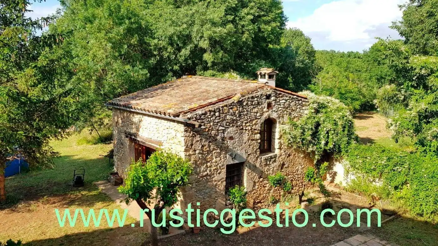 Country homes for sale in Serinyà