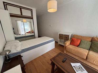 Study to rent in De Mauricio Legendre, Castilla