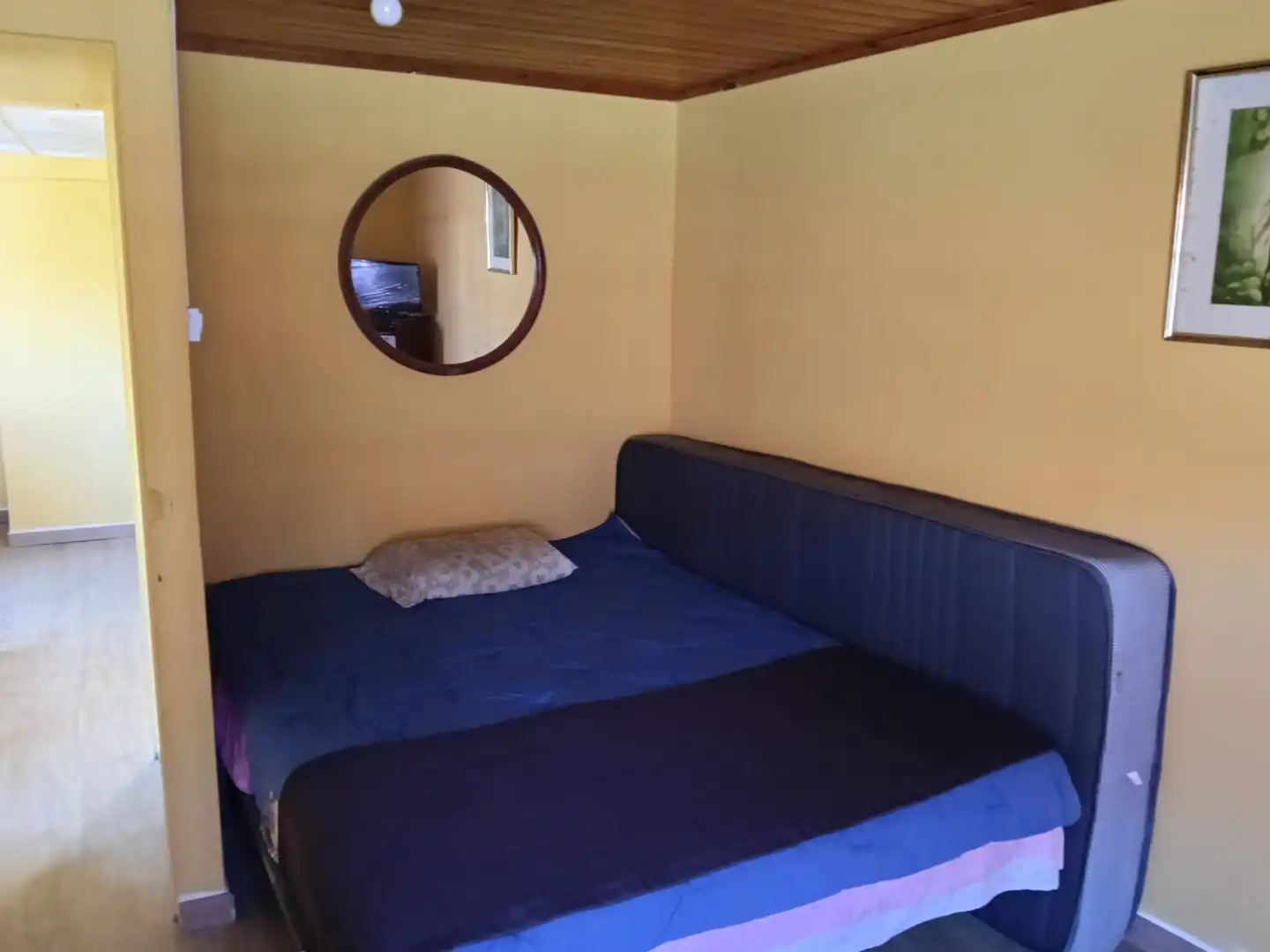 Schlafzimmer von Einfamilien-Reihenhaus zum Verkauf in Carral mit Privatgarten und Abstellraum