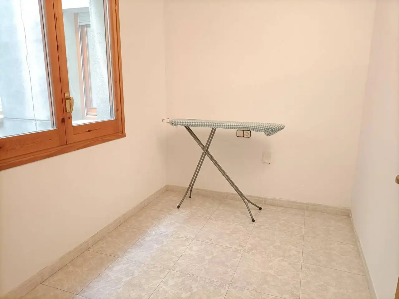 Habitación de Piso de alquiler en Vic con Calefacción, Terraza y Trastero