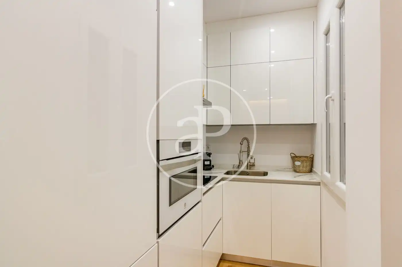 Kitchen of Flat for rent in Madrid  with Air Conditioner, Heating and Furnished