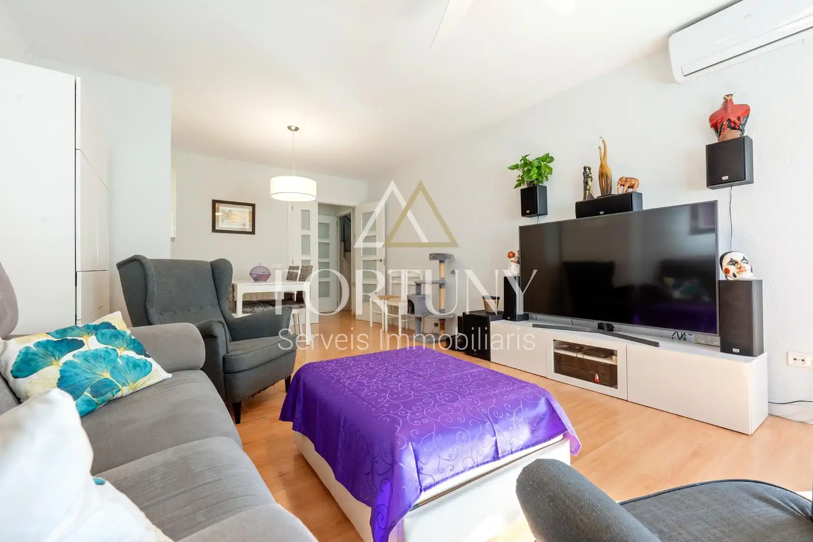 Wohnzimmer von Dachboden zum Verkauf in Reus mit Klimaanlage, Heizung und Terrasse